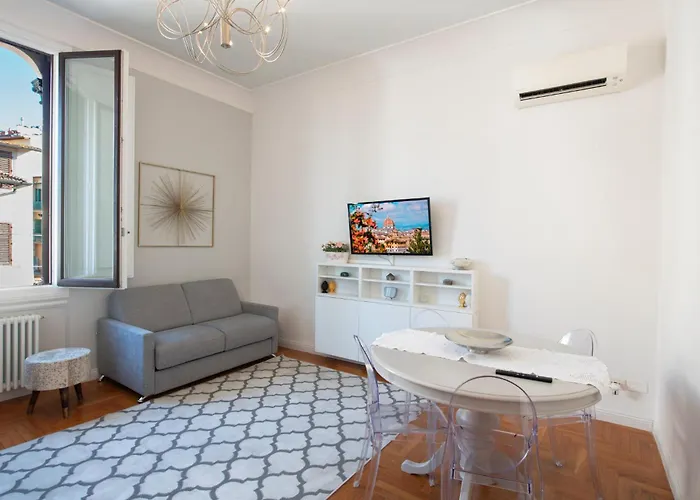 Romantic And Charming Apartments